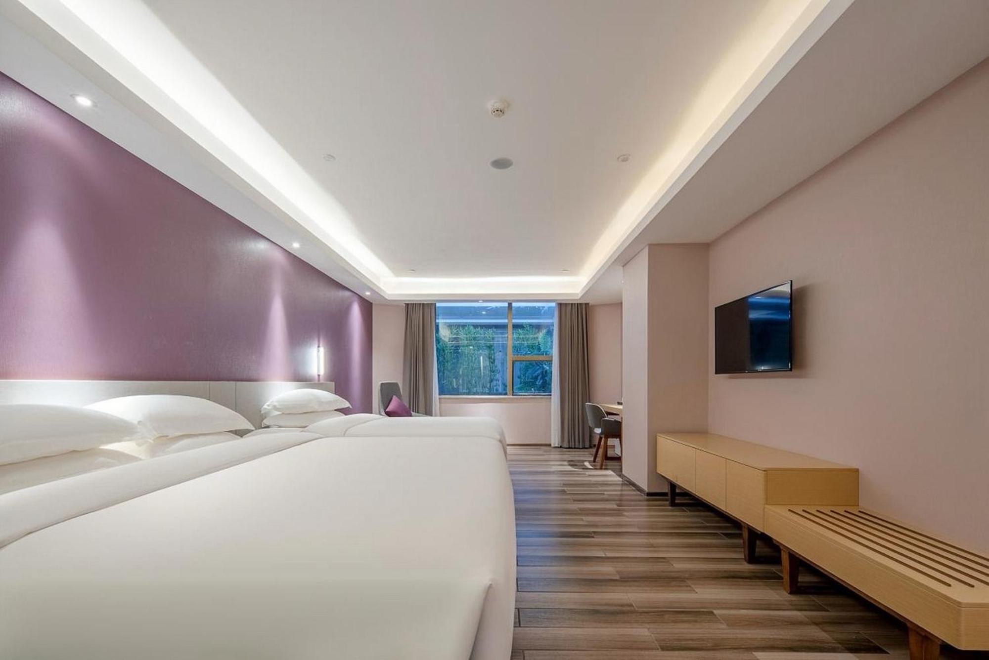 Echarm International Hotel Guangzhou Baiyun International Airport Huadu Plaza Branch - Free Deliver Service To Guangzhou Baiyun International Airport & Free Deliver Service To Canton Fair Complex During Canton Fair Period Экстерьер фото