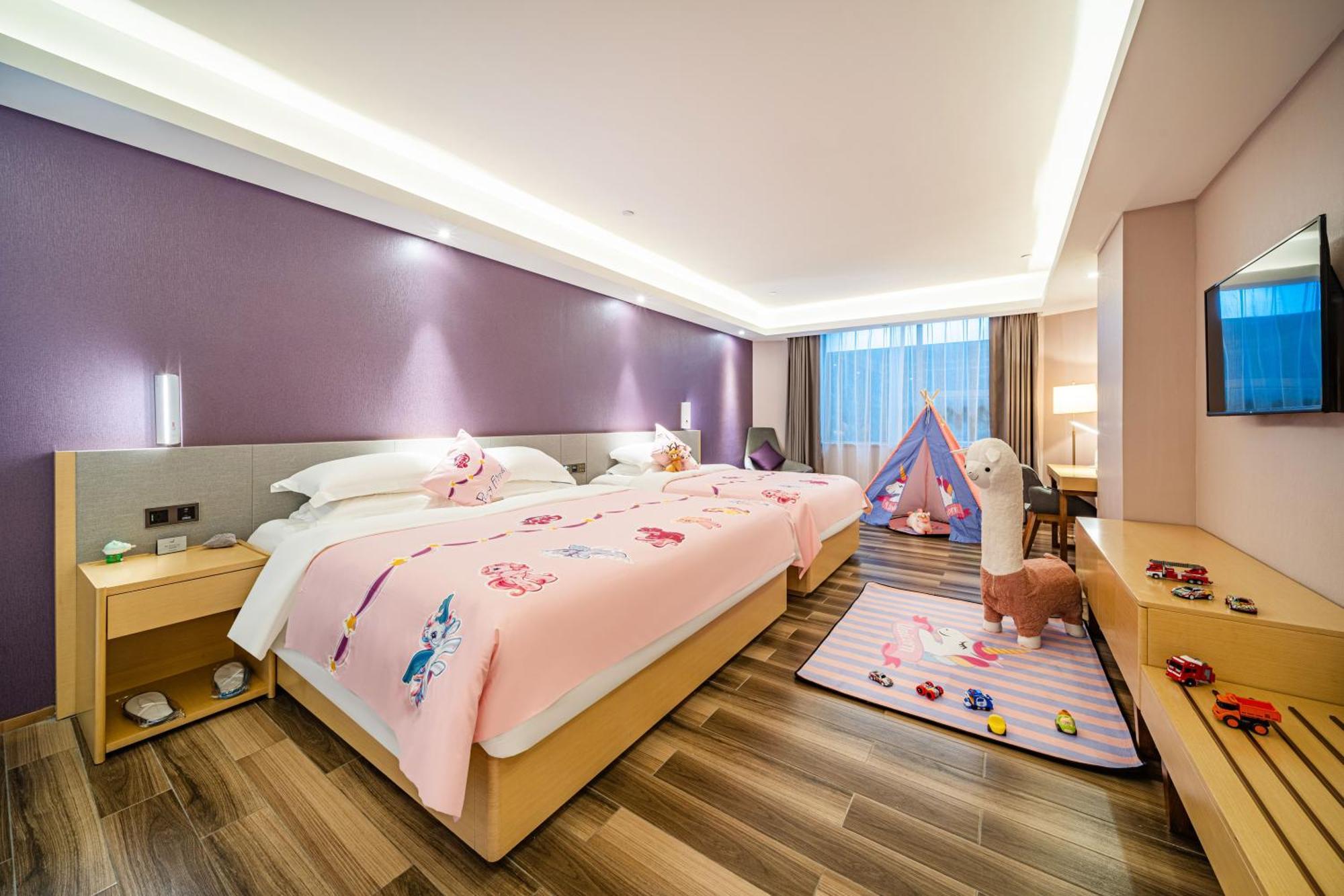 Echarm International Hotel Guangzhou Baiyun International Airport Huadu Plaza Branch - Free Deliver Service To Guangzhou Baiyun International Airport & Free Deliver Service To Canton Fair Complex During Canton Fair Period Экстерьер фото