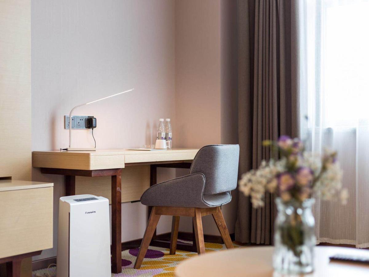 Echarm International Hotel Guangzhou Baiyun International Airport Huadu Plaza Branch - Free Deliver Service To Guangzhou Baiyun International Airport & Free Deliver Service To Canton Fair Complex During Canton Fair Period Экстерьер фото