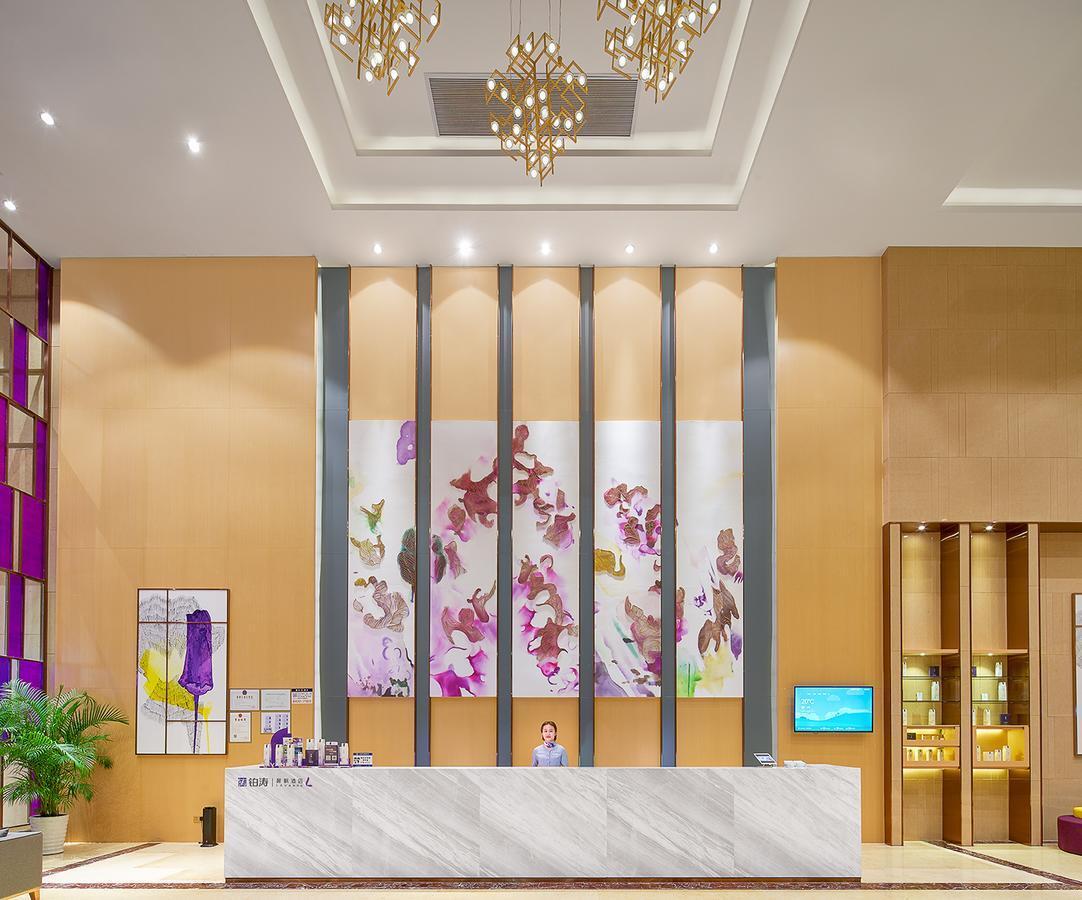 Echarm International Hotel Guangzhou Baiyun International Airport Huadu Plaza Branch - Free Deliver Service To Guangzhou Baiyun International Airport & Free Deliver Service To Canton Fair Complex During Canton Fair Period Экстерьер фото
